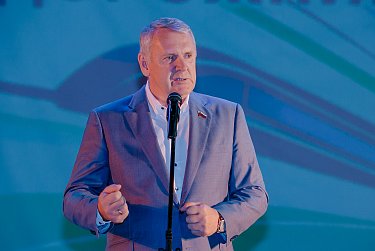 Александр Куниловский поздравил железнодорожников
